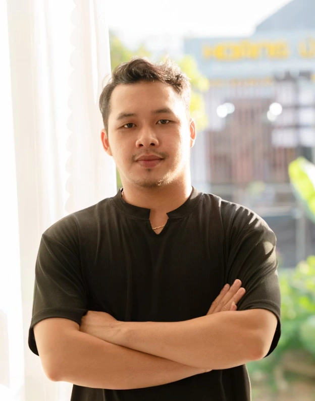 FluentSeed Filipino English teacher John Paul Ramos
